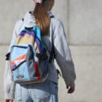 Ученици, ученичка, училище, раници