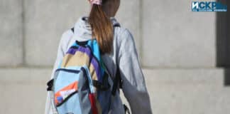 Ученици, ученичка, училище, раници