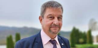 Д-р Юлиян Петров