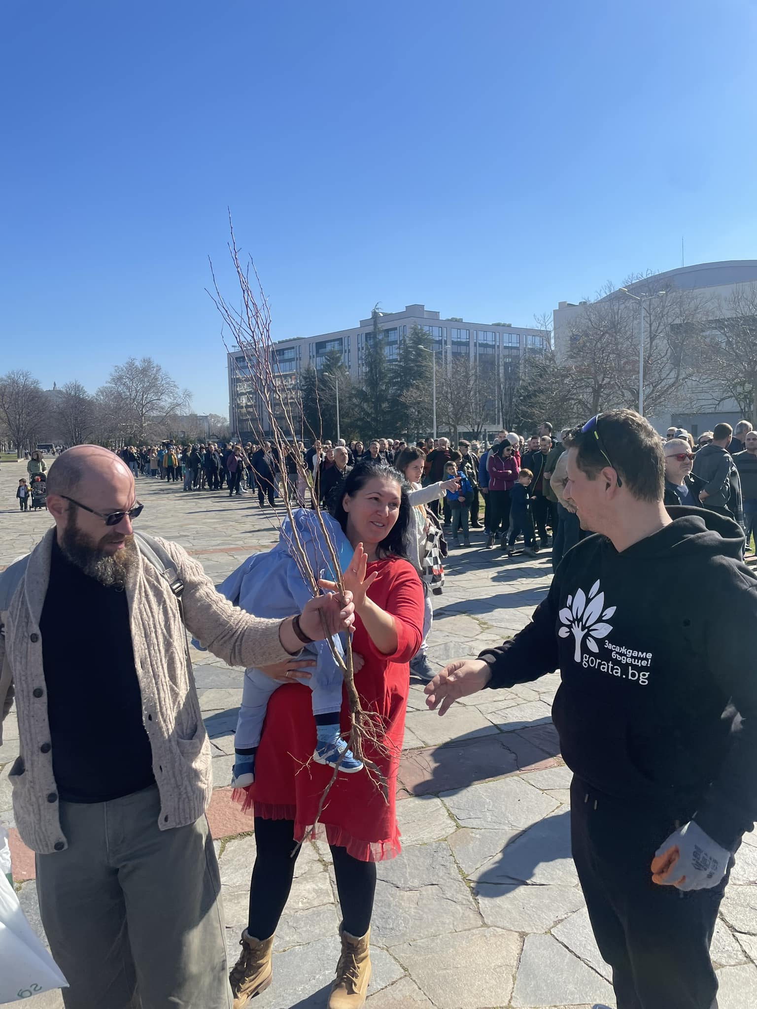 След по малко от два часа от Гората бг ще подарят хиляди