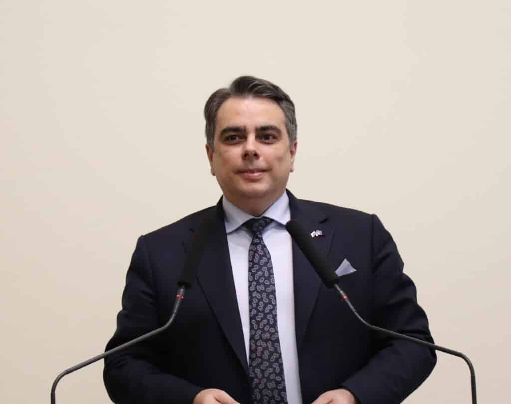 Асен Василев Снимка МФ
Грозните сцени по време на ескалацията на