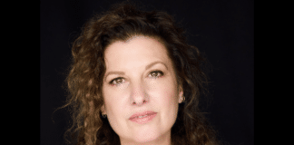 Миролюба Бенатова