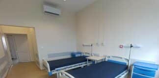 Болнична стая