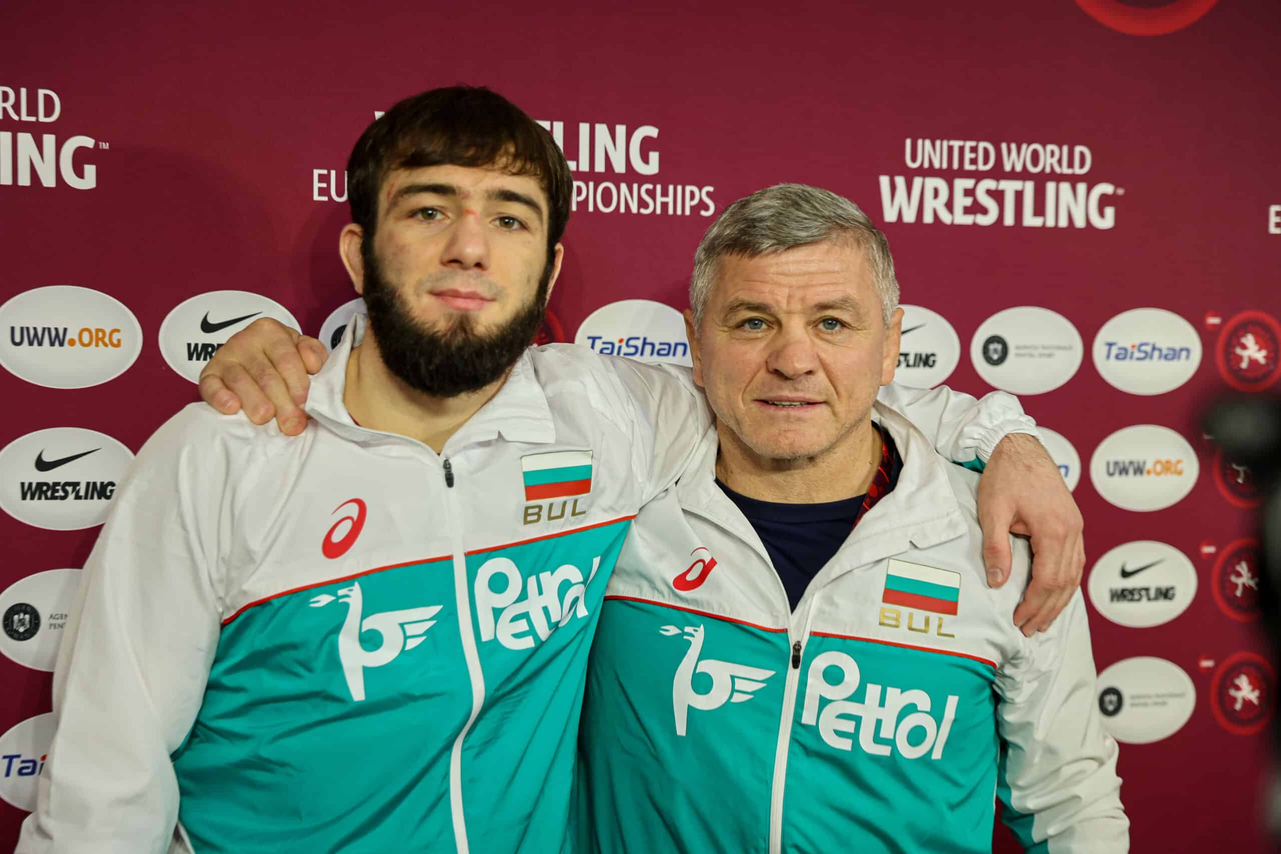 Класиците завършиха с три бронза на европейското първенство по борба