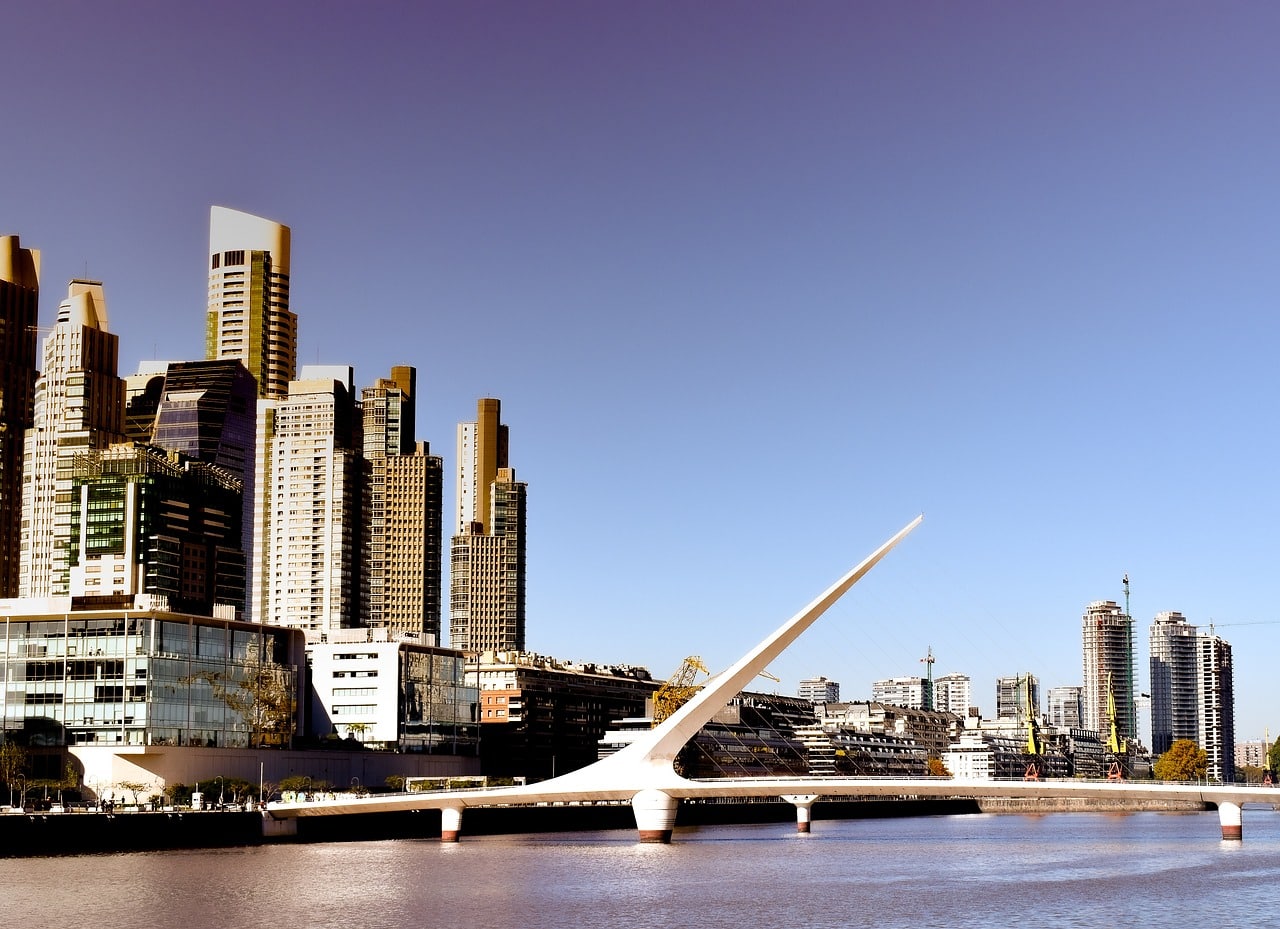 Workations работа ваканция е нова концепция при която работата