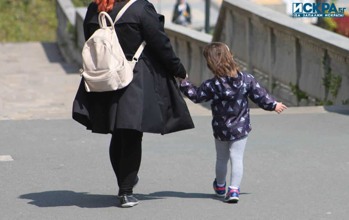 В България официална статистика за броя на децата и възрастните