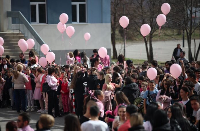 Ден на розовата фланелка