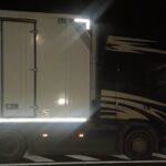 Единият камион