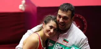 Евелина Николова