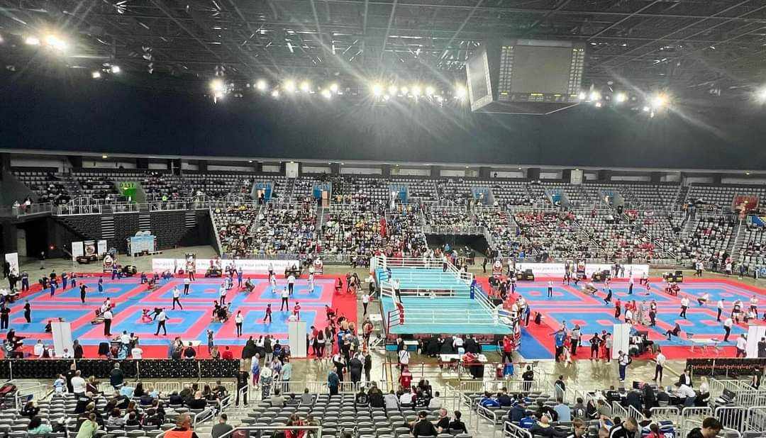 Актив от общо 39 златни 24 сребърни и 55 бронзови