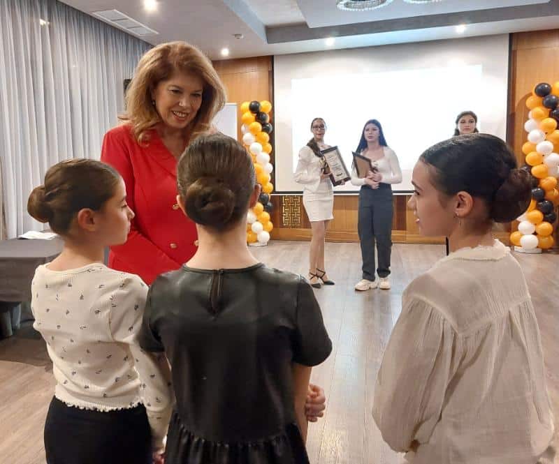 Вицепрезидентът Илияна Йотова беше специален гост на церемонията по връчване