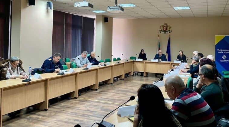 Областна комисия по безопасност на движението по пътищата