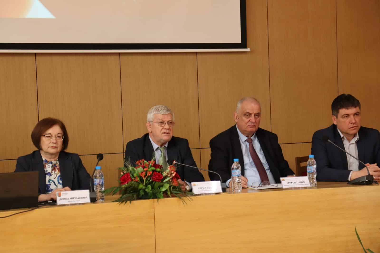 Аграрният министър Кирил Вътев заяви че Община Троян е пример