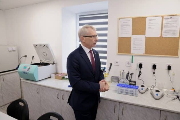 Откриване на лабораторията