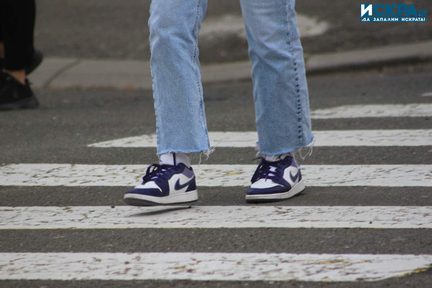 Момиченце на 6 години е пострадало при пътен инцидент в