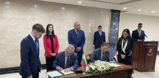 Подписването