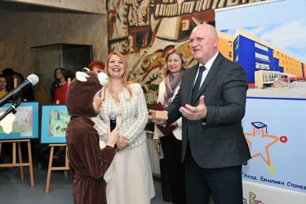 Празникът на училището