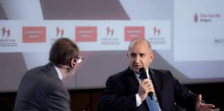 Румен Радев