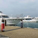 Туристическа лодка в Тайван