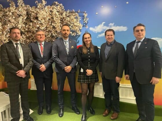 Българска делегация в МЕТА