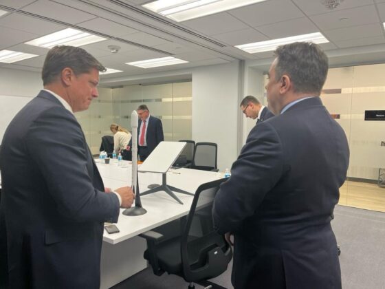 Българска делегация в МЕТА