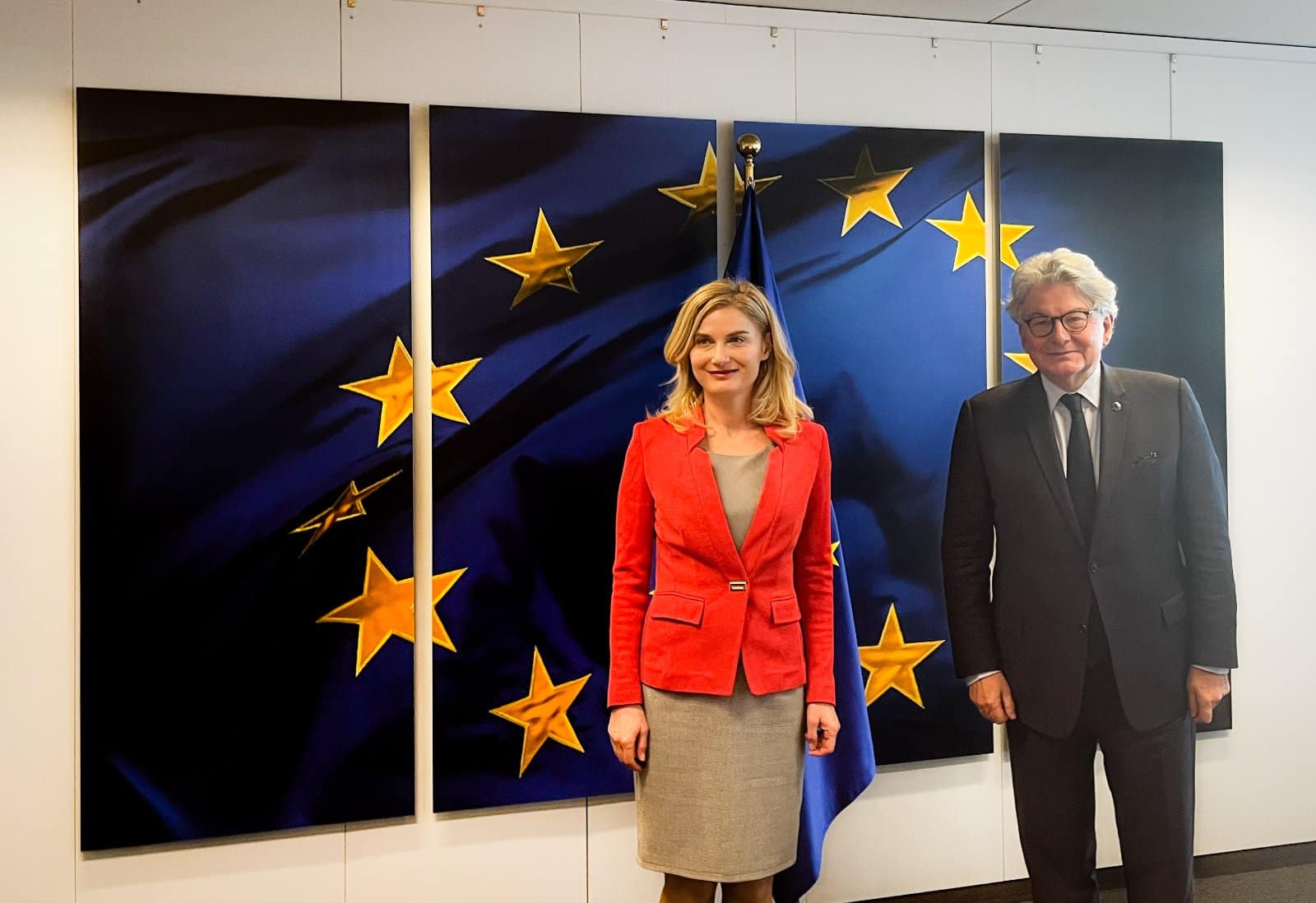 В Брюксел министърът на туризма Зарица Динкова проведе среща с