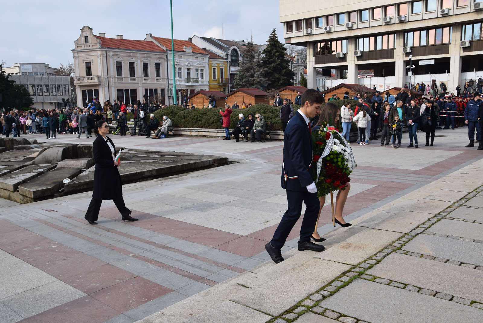 Заместник областният управител Ани Арутюнян участва в тържествата по повод