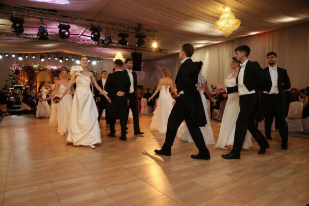 Виенски бал