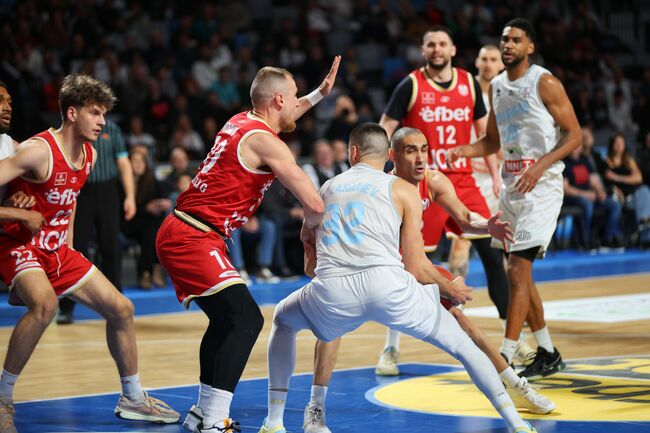 Черноморец Бургас излиза днес срещу Рилски спортист Самокмов във втория