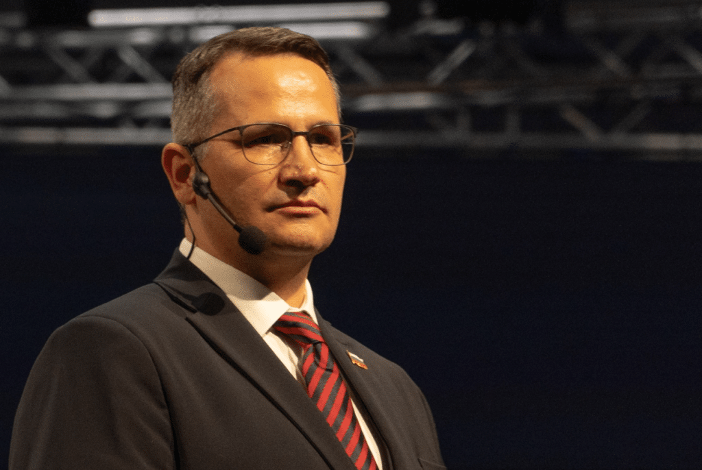 Това е пътят на диктатора Делян Пеевски към това да