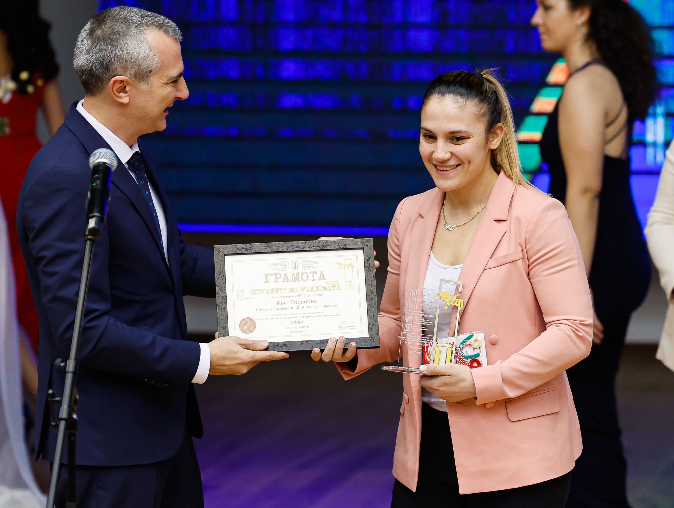 Министърът на младежта и спорта Димитър Илиев връчи приза Студент