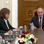 Консултациите