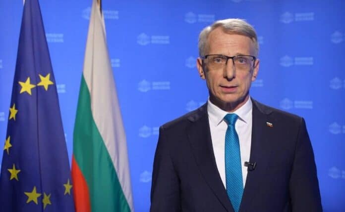 Акад. Николай Денков