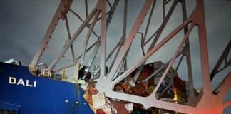 Паднал мост