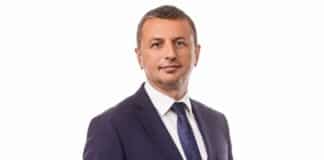 Даниел Петров