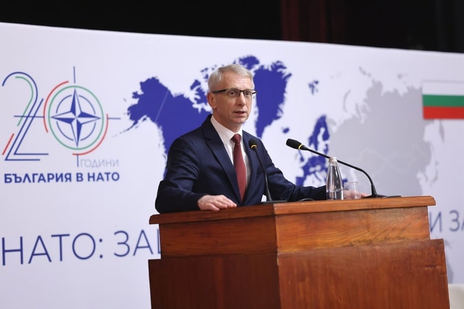 Присъединяването към НАТО беше първото и най-голямо постижение на България