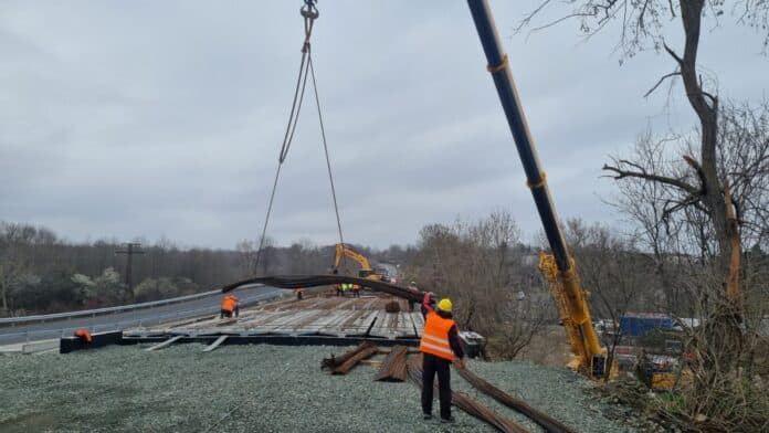 Работа по моста