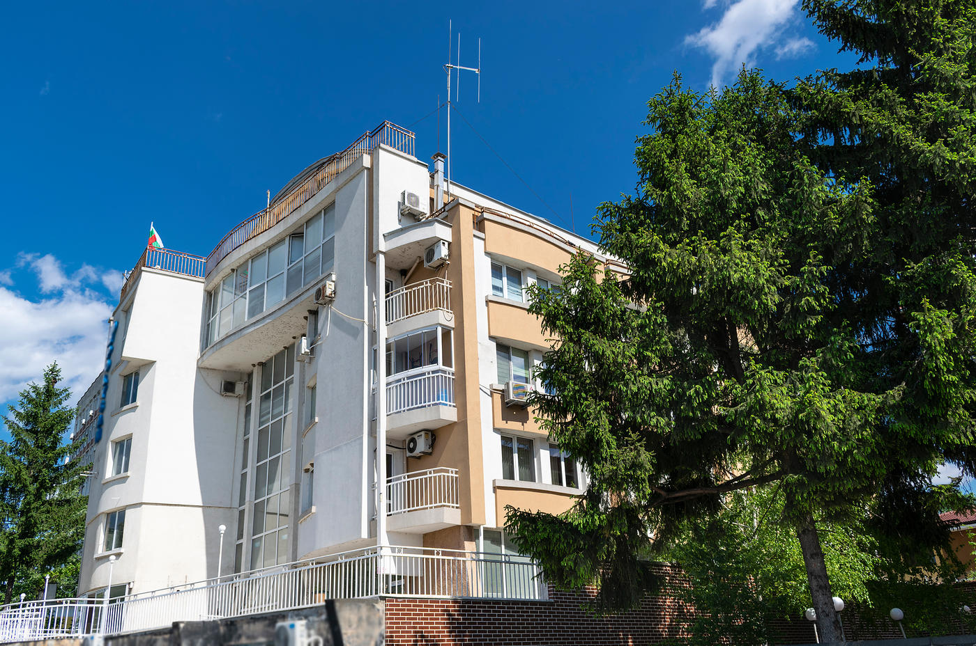 В редакционната поща на Искра бг пристигна имейл от будни граждани