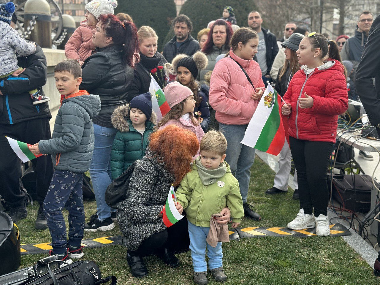 С тържествена церемония пред Паметника на свободата в Русе бяха