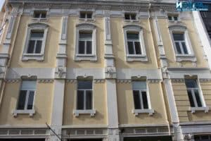 Жилищно-търговска сграда на "Ешек Иван"