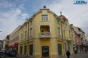 Жилищно-търговска сграда на Атанас Кривошие