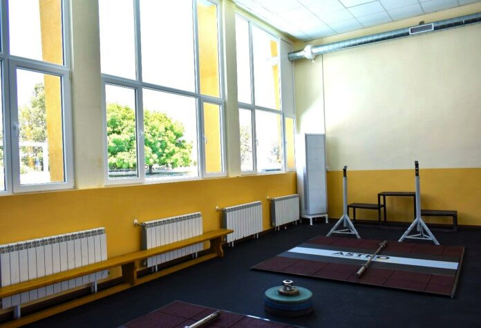 Спортна зала