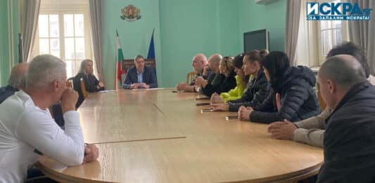 Спортните клубовев на среща при областния управител