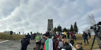 Празненства на връх Шипка