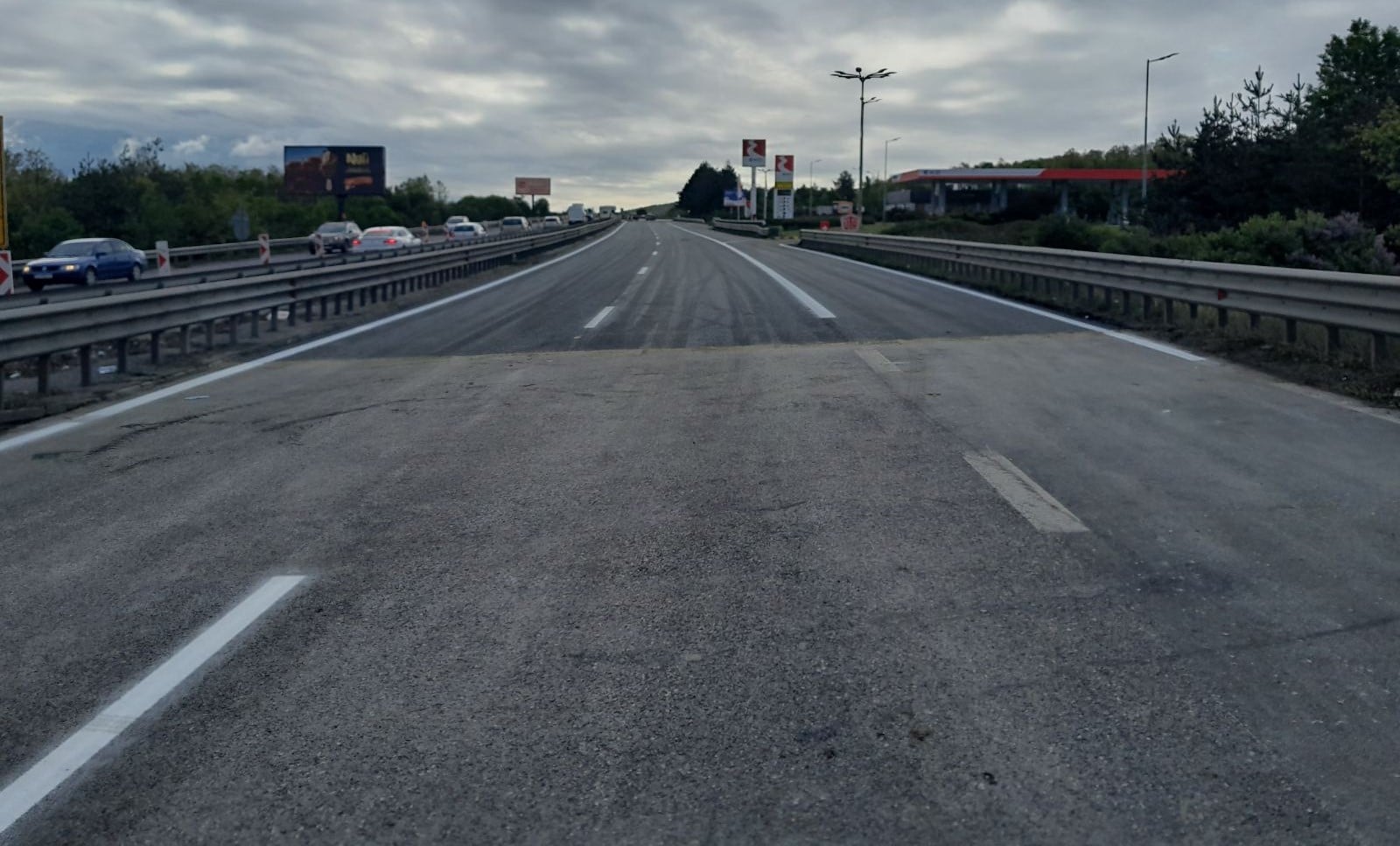 От 14 00 часа утре ще бъде възстановено движението в платното