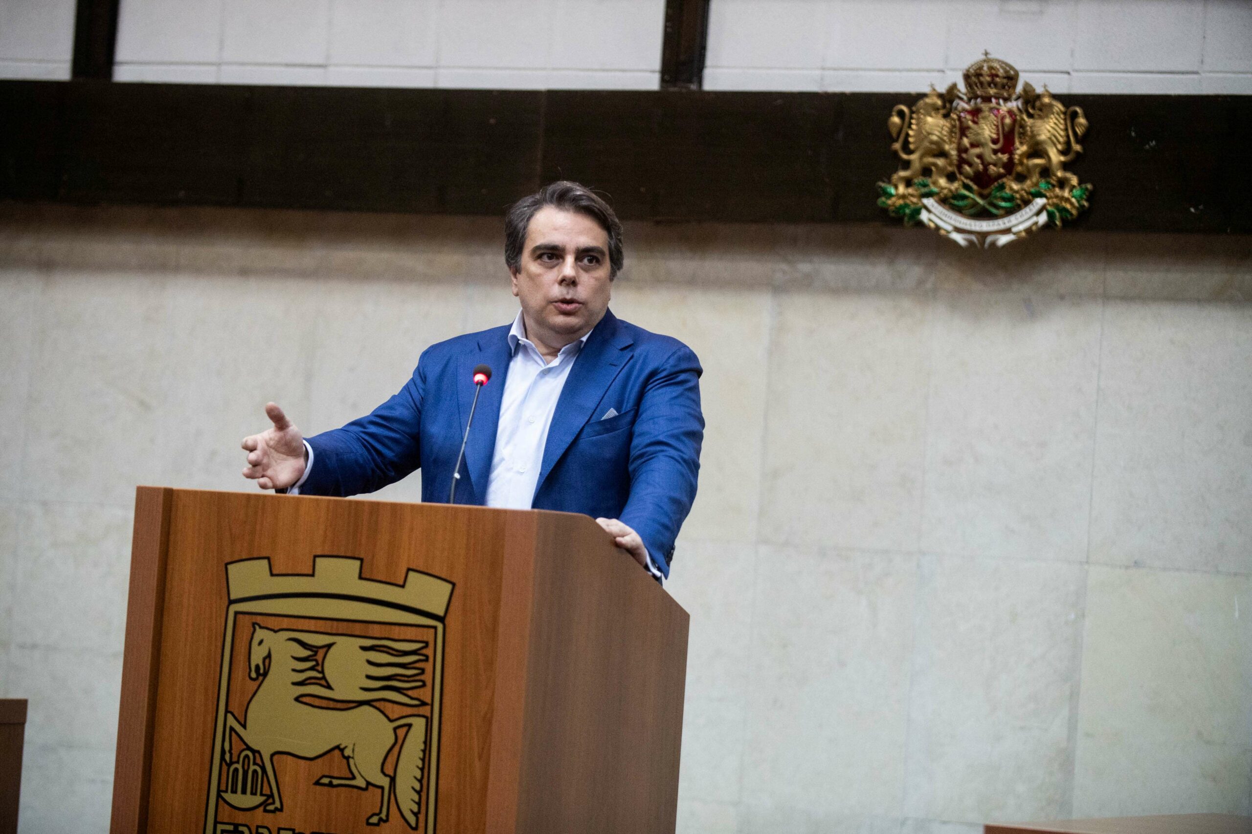 Народният представител и бивш министър на финансите Асен Василев смята