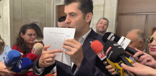 Кирил Петков