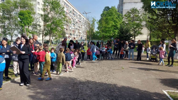Великденски базар в ДГ „Райна Княгиня“