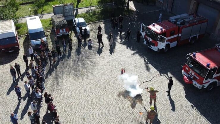 Демонстрации