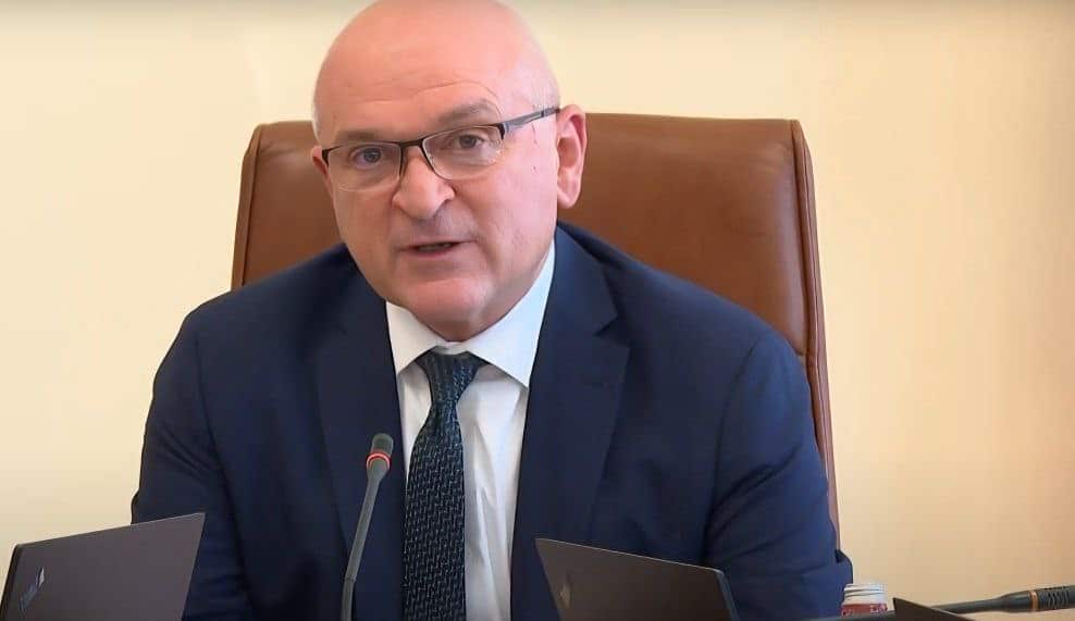Днес служебният министър-председател Димитър Главчев ще подаде сигнал в ДАНС